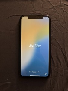 iPhone 11 / 64GB / Schwarz