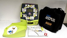 ZOLL AED PLUS DEFIBRILLATION W/ PADS & CARRY CASE