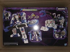 Transformers Legacy Titan Cybertron Universe Metroplex  Titan Class SEALED