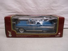 Road Legends 1957 Chevrolet Bel Air 1/18