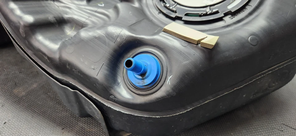 Ford Mustang GT 2015-2017 tanque de gasolina con bombas completo 68 k millas OEM Foto 3 de 4