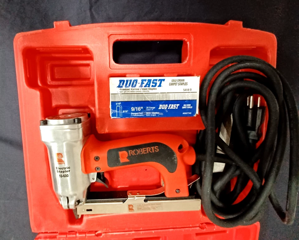 Grapadora eléctrica Roberts Pro 10-600, corona 3/16, 120/15 amperios, calibre 20 con estuche Foto 2 de 4