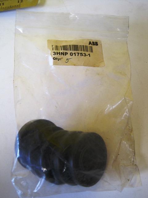 7 ABB 3HNP 01753-1 RADIAL SEAL DIN3760 3I 003159 FOR PAINT ROBOT IRB 540 580 NEW