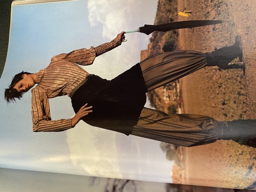 VOGUE PARIS MAGAZINE 2001 NOVEMBER KATE MOSS 10 PAGES FREE GIFTWRAP - Picture 12 of 13