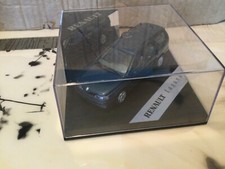 1/43 Renault Laguna Break Bleu Vitesse ref: 7711147546