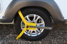 Milenco Lightweight Wheel Clamp | Insurance approved for trailers & caravans