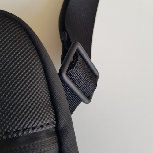 Sacoche Zippée Noire Lacoste - Foto 5 di 10