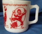 VTG MCM NOVELTY MILK GLASS CIRCUS/CLOWN MUG
