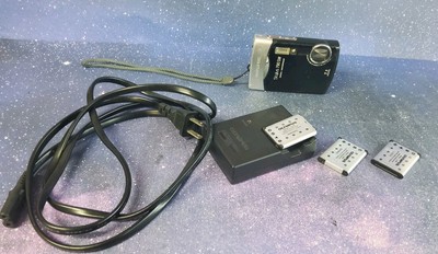 Olympus Stylus 790 SW - And Charger