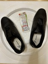 czarne trampki, damskie 9.5 by TIME AND TRU .z nowymi sznurowadłami