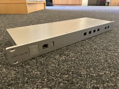 Ubiquiti UniFi Security Gateway Pro USG-PRO-4