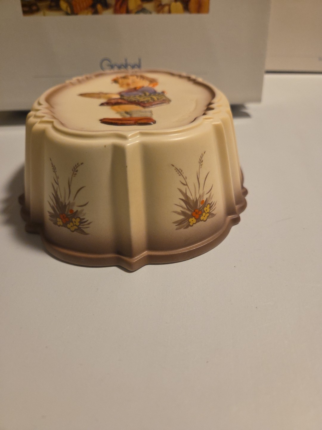 Vintage Hummel Wall Plaque Ceramic Mold Suppers Coming - HUM 673 With Box