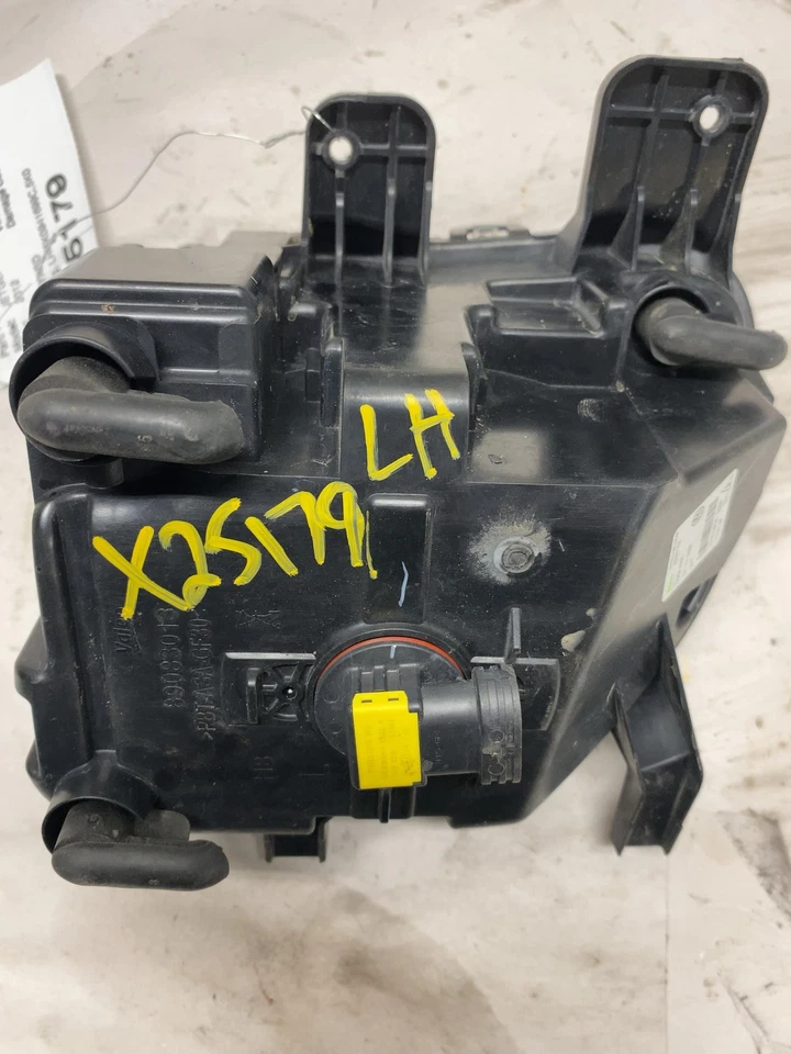 Luz antiniebla/marca/estacionamiento/giro izquierda 12-15 VOLKSWAGEN JETTA GLI 5K0941699C Foto 3 de 4