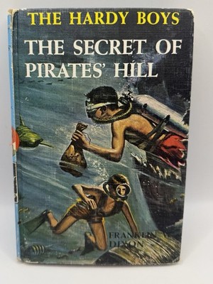 The Hardy Boys # 36 The Secret of Pirates Hill 1956 Vintage 