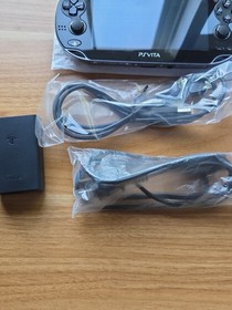 Sony Ps Vita  PCH-1100 Crystal Black Model Console & Charger CIB  TESTED