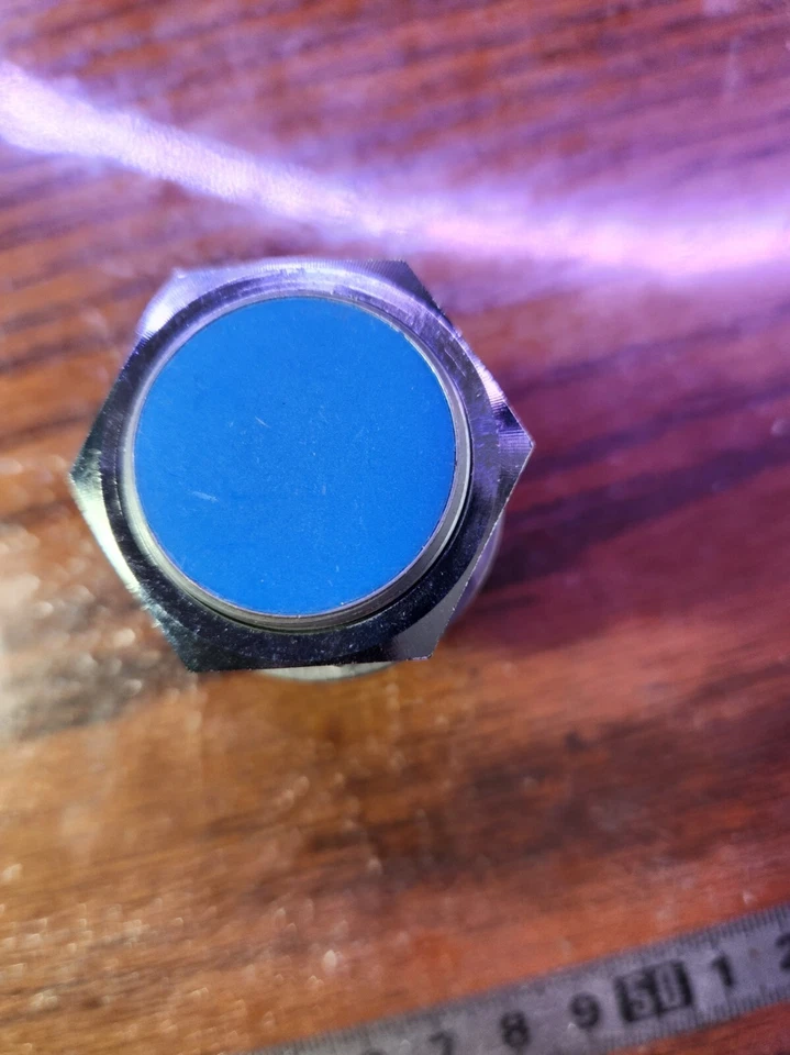 Automation Direct AT9-10-1H - 30mm Prox. 0-10V out, M12 **USED** - Image 3 of 3