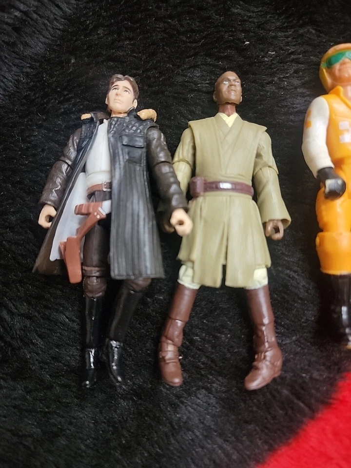 Lote misto de 5 bonecos colecionáveis - Imagem 2 de 4