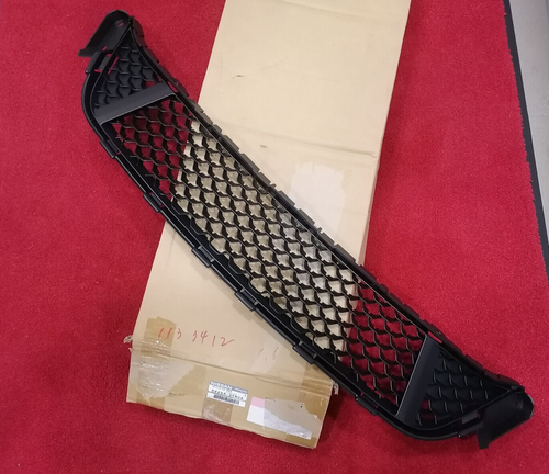 622543YW0A New Genuine Nissan JUKE NISMO 13- Grille-Front Bumper 62254-3YW0A OEM - Picture 2 of 10
