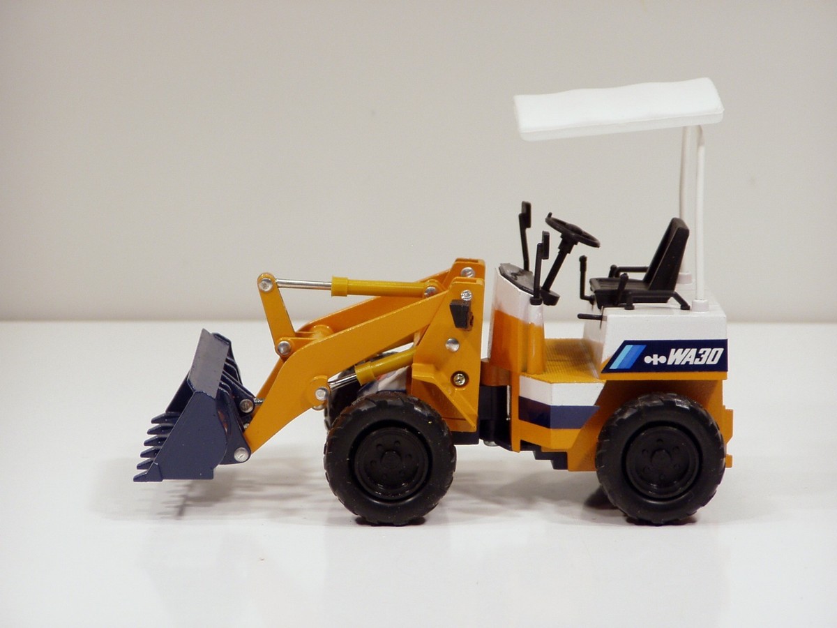 Komatsu WA30 Wheel Loader - 1/25 - Diapet #K-58 - MIB | eBay