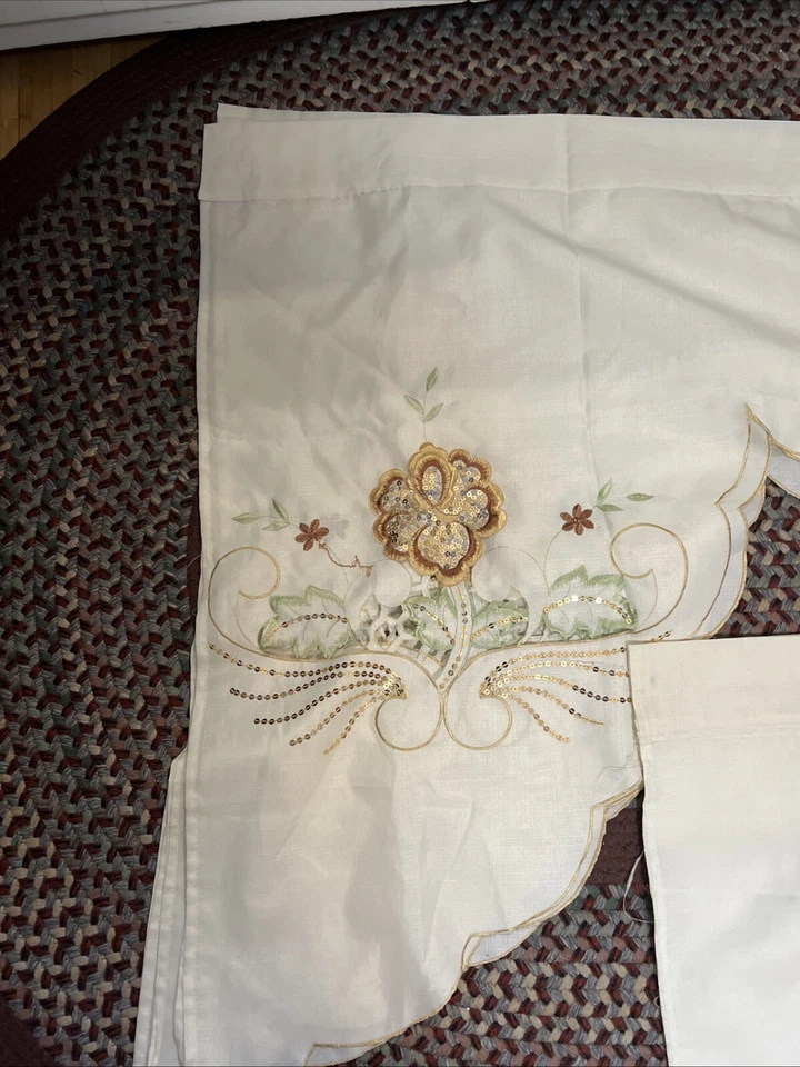 Cortinas Fillagree Dorado Y Lentejuelas Floral 4 Nivel 7 Paneles Foto 2 de 4