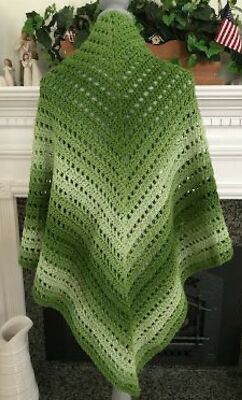 Handmade crochet GREEN APPLE OMBRE yarn triangle shawl wrap scarf striped ladies