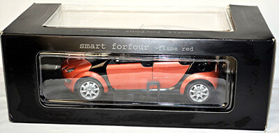 Smart Forfour 2004-06 Typ: 454 rot metallic flame red 1:18 Kyosho