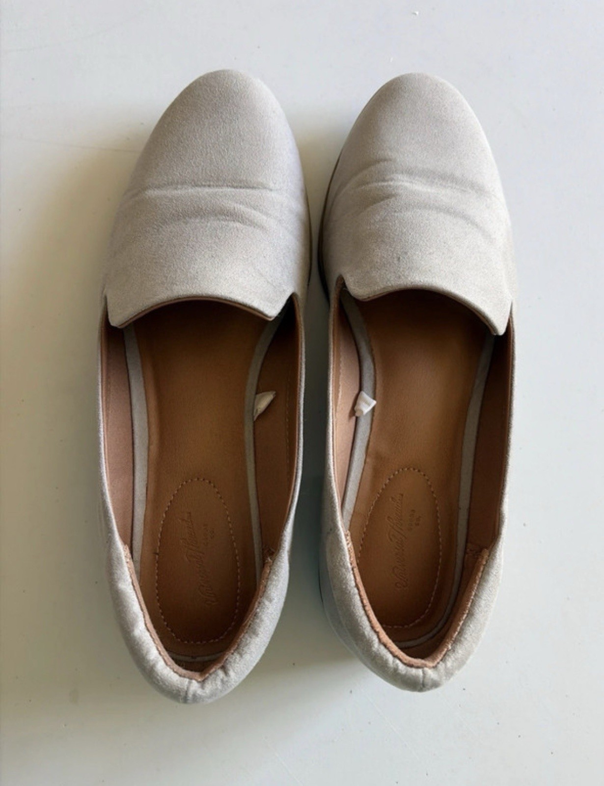 Universal Thread Women’s 9 Beige Suede Slip-On Loafer Flats