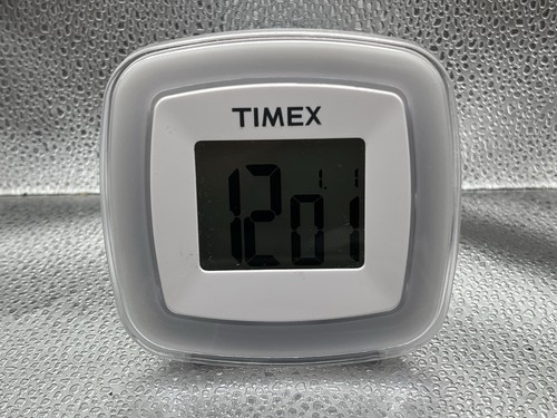 Timex Travel Dual Alarm Color Changing Travel Portable Compact Battery Powered - Picture 4 of 8