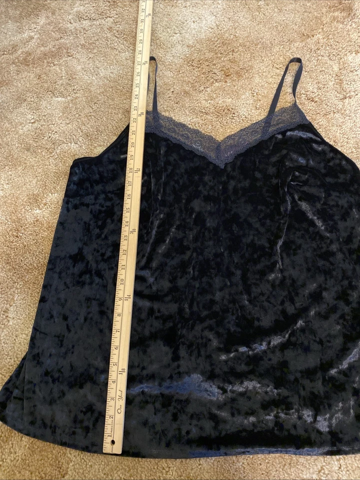 Camisola de peluche de terciopelo negro Cacique talla 18/20 Foto 4 de 4