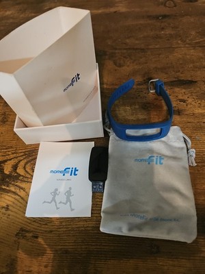 moreFit Fitness Tracker, Slim Touch Screen Activity Health Tracker Wearable