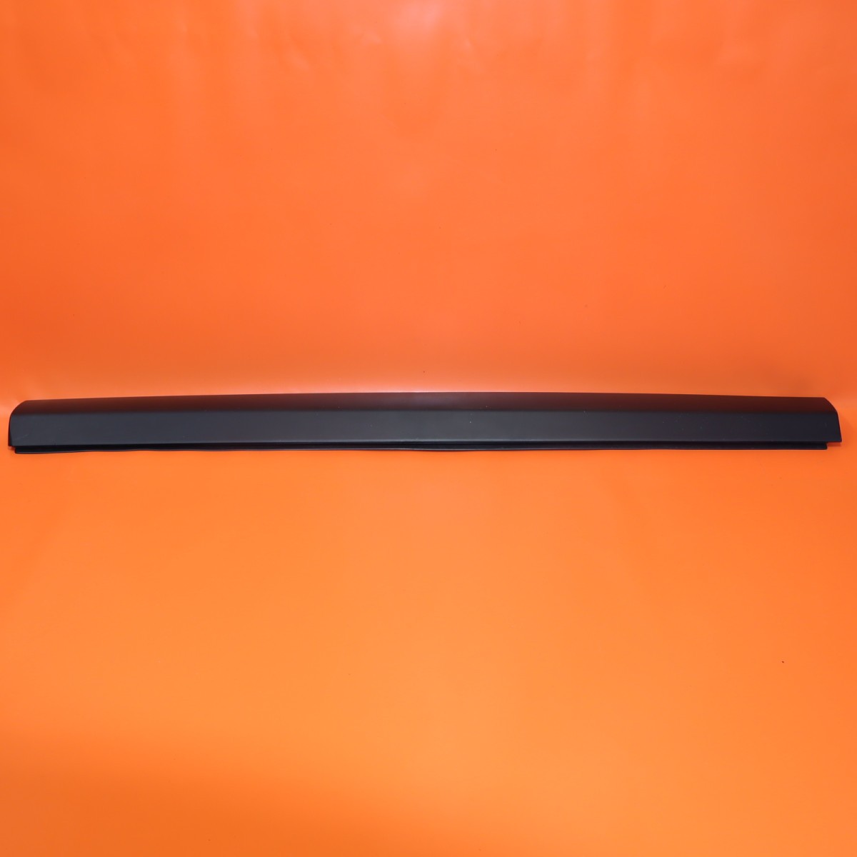 Rolls-Royce Cullinan 2017-2022 Front Right Body molding P/N 51137448586