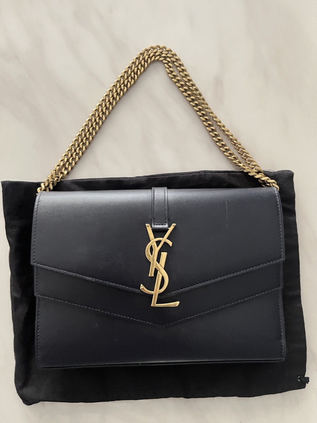 Borsa a tracolla Saint Laurent Sulpice. Blu navy. Scatola carte sacchetto polvere. YSL