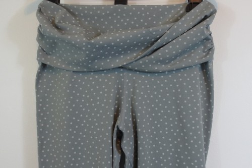 Nike Yoga Dots Twist Waist 7/8 Capri Tights Womens Large Dri Fit Particle Grey - Picture 3 of 10