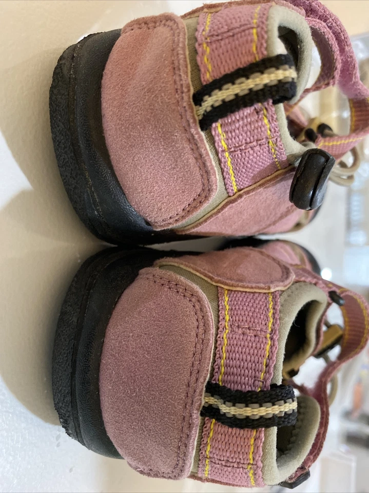 Keen Newport Sandal Shoes Youth Girl Size 13 Pink Tan Black Hiking Water Sports - Image 3 of 4