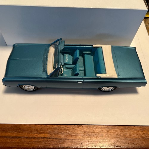 1964 Oldsmobile Cutlass Convertible Plastic Promo Model 1/25 Scale Blue - Picture 1 of 11