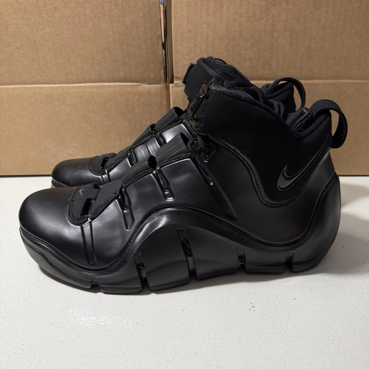 Black/black/black Nike Lebron 4 brand new with box. Brand New Nike Lebron 4 “Black Anthracite” Sz 9 (NO BOX) $100 main image 2