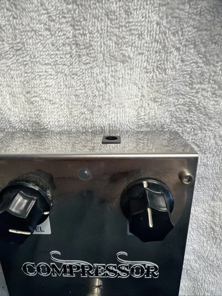 Pedal compresor Akai Foto 4 de 4