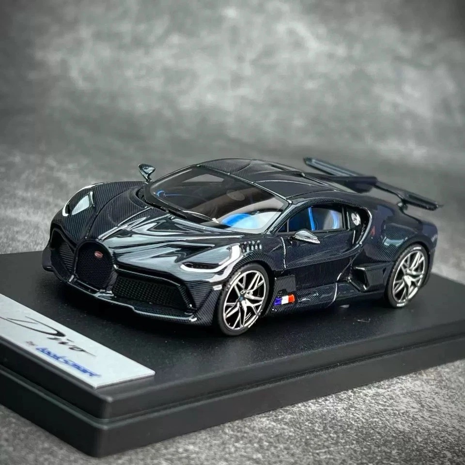 Looksmart 1/43 Bugatti Divo Resin collectible car model Carbone blue LS497H - Image 3 of 4