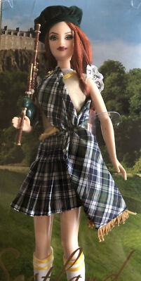 Poupée Barbie robe écossaise - MATTEL - Dès 4 ans
