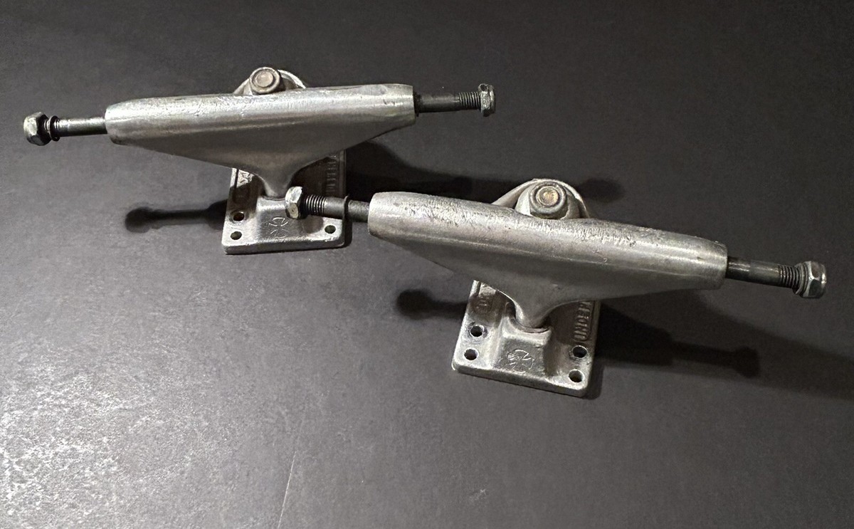 Vintage Stage 8 129 Independent Skateboard Trucks | eBay