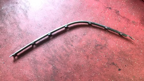 BMW 5 E39 Stoßstange Zierleiste vorne rechts 8226556