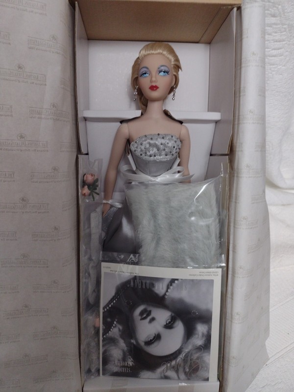 Stardust Memories Gene Doll 5th Anniversary 2000 Ashton Drake Galleries LE NRFB