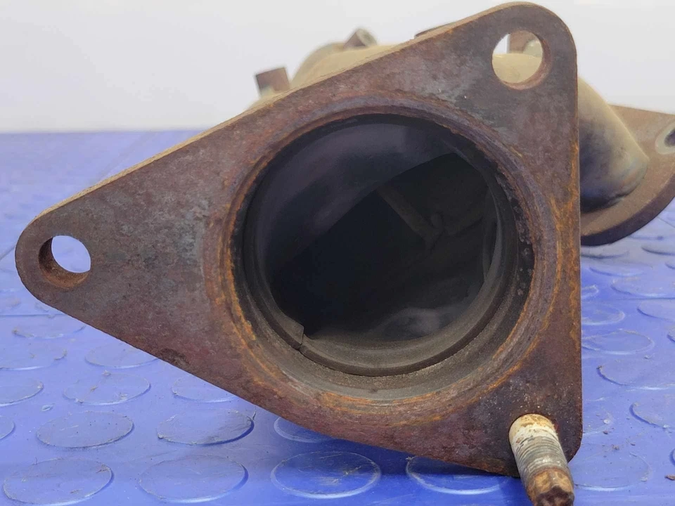 Colector de escape izquierdo lado del conductor Nissan Infiniti 3,7 L 370Z Q40 Q50 Q70 OEM Foto 3 de 4