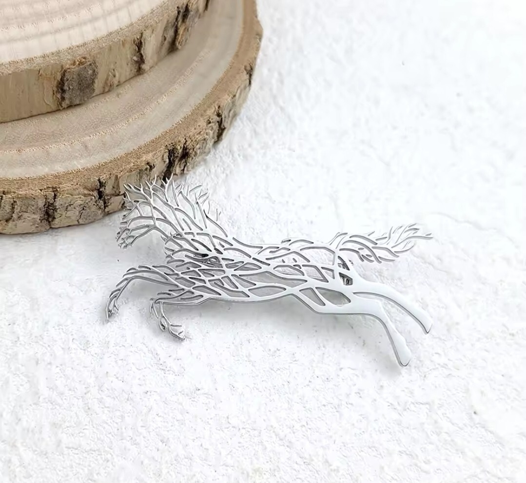 Elegant Stainless Steel Silver Horse Brooch Gift for Nature Lovers