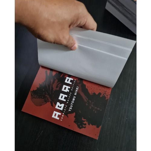 Abara Completo Deluxe Edition Manga Fumetto Inglese di Tsutomu Nihei NUOVO E SIGILLATO - Foto 5 di 5