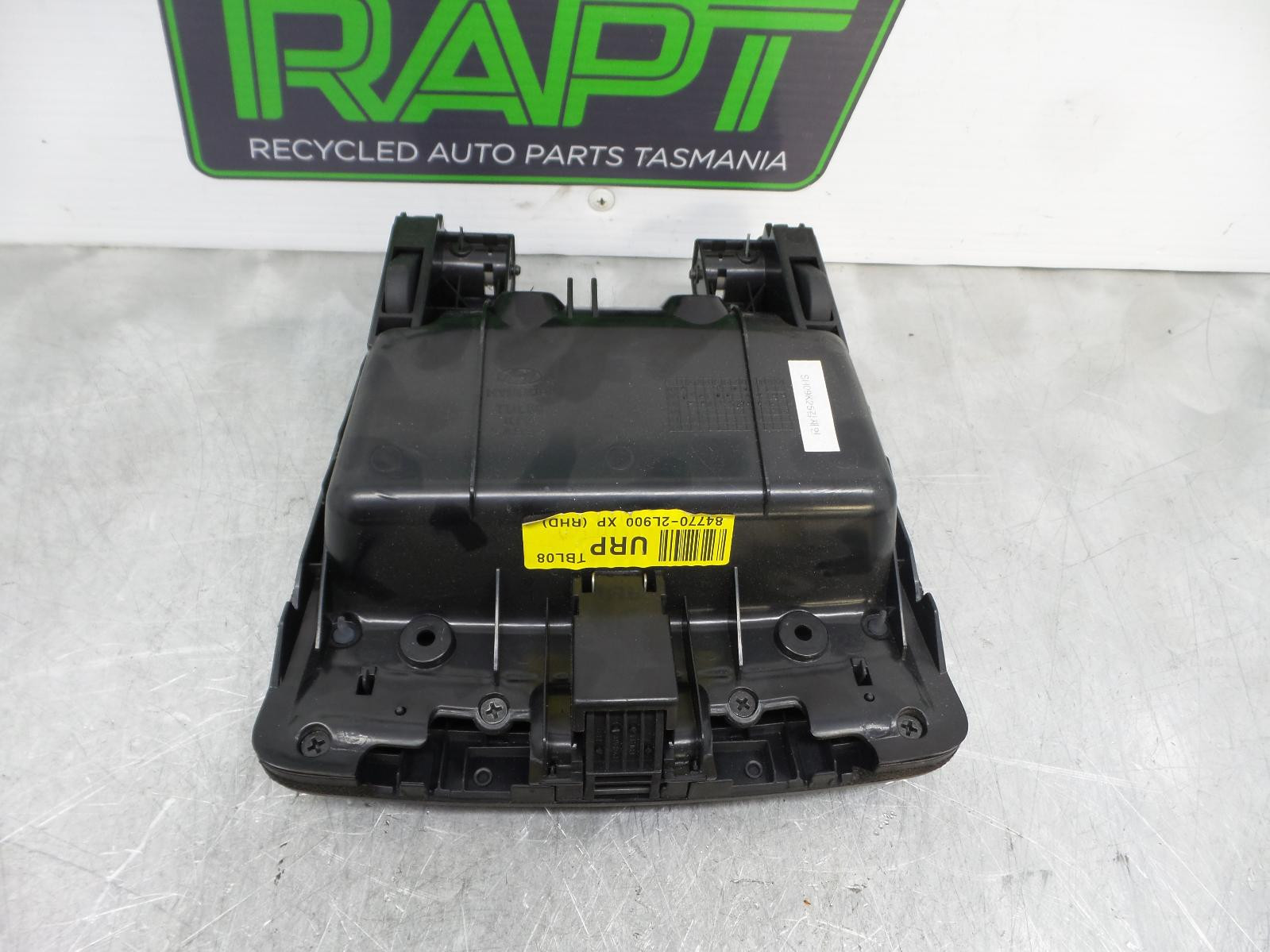 2009 Hyundai I30 GLOVE BOX UPPER (CENTRE DASH) FD 09/07-04/12 07 08 09 10 11 12 image 2