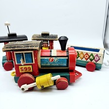 Fisher Price Huffy Puffy Train Pull Toy Wooden Engine Caboose Cars 4 Piece Set