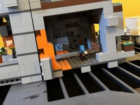 Lego Minecraft The Mountain Cave 21137 100% Complete- 36 Minifigs + Extra Lot