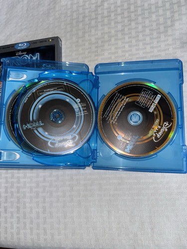 Tron: Legacy (Blu-ray/DVD, 2011, 4-Disc Set,Includes Digital Copy 3D) GUC - Picture 3 of 3
