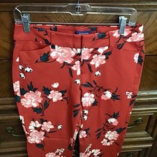 NEW Old Navy Red Floral Pixie Pants Size 6 - 32W